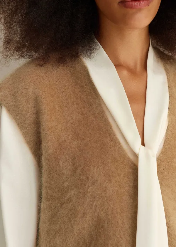 brushed_cashmere_v_neck_cropped_vest_4.webp ME+EM Brushed Cashmere V Neck Cropped Vest | Women Vests