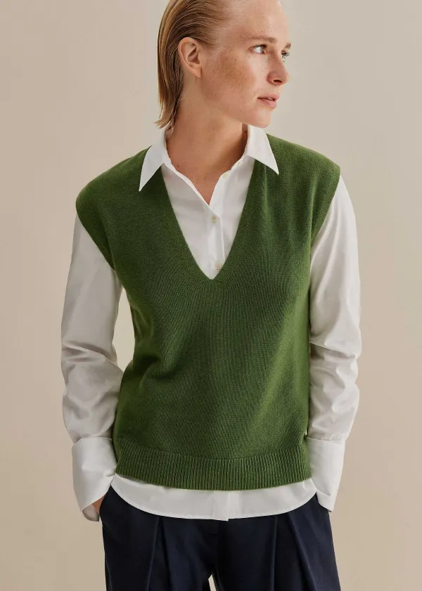 merino_cashmere_relaxed_v_neck_vest_5-1.webp ME+EM Merino Cashmere Relaxed V Neck Vest | Women Vests