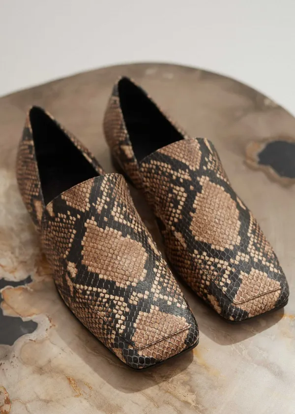 modern_snakeembossed_loafer_2.webp ME+EM Modern Snake-Embossed Loafer | Women Flat Shoes