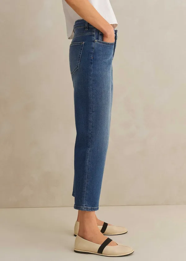 short_authentic_slim_crop_jean_4.webp ME+EM Short Authentic Slim Crop Jean | Women Slim Trousers