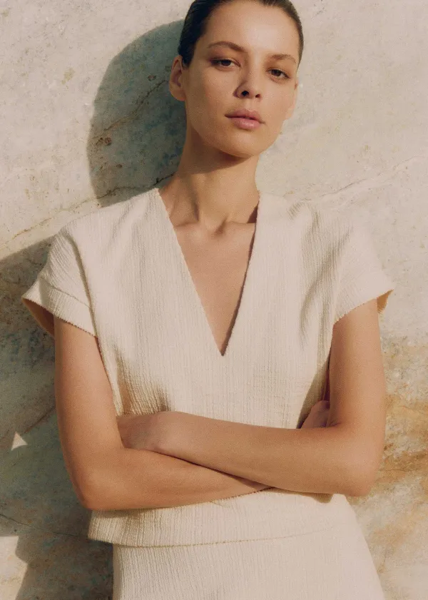 textured_vneck_top_3.webp ME+EM Textured V-Neck Top | Women T-Shirts