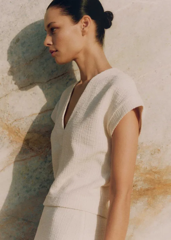 textured_vneck_top_4.webp ME+EM Textured V-Neck Top | Women T-Shirts