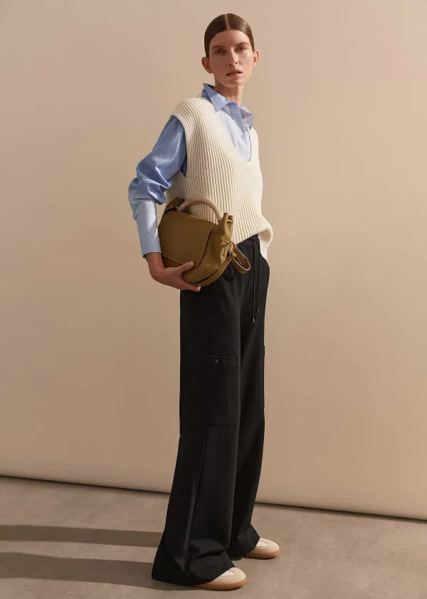 travel_tailoring_flared_cargo_trouser_2.webp ME+EM Travel Tailoring Flared Cargo Trouser | Women Cargo Trousers