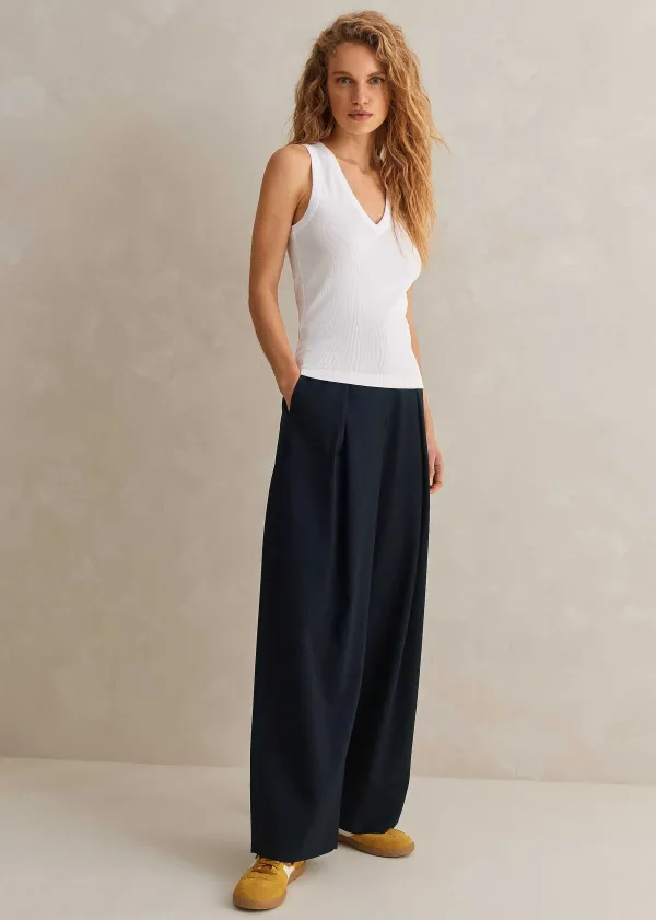 ME+EM Ultimate V-Neck Vest | Women T-Shirts