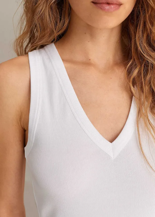 ME+EM Ultimate V-Neck Vest | Women T-Shirts