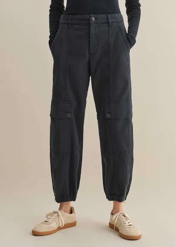 zip_detail_crop_cargo_jogger_3.webp ME+EM Zip Detail Crop Cargo Jogger | Women Joggers